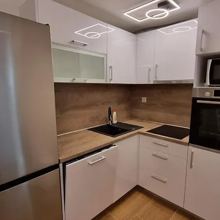 Old Town House With Parking & Game Room Appartement *