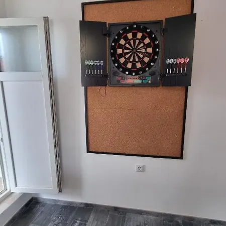 Old Town House With Parking & Game Room Appartement