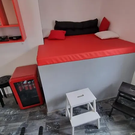 Old Town House With Parking & Game Room Appartement
